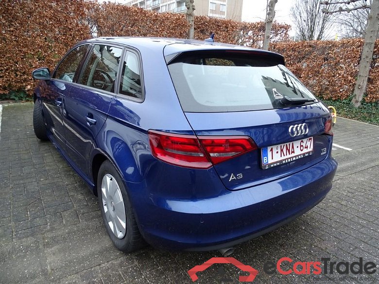 AUDI A3 SB 1.6 TDi Ultra Eur6 Navi PDC Klima #4