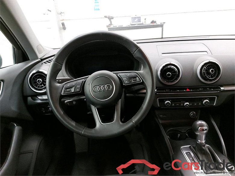 Audi A3 SB 1.6 TDi Xenon Virtual Navi Klima PDC ... #3