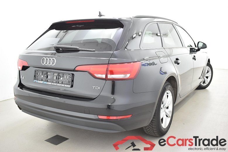 Audi A4 2.0 TDi Xenon Navi KeylessGo Klima PDC ... #3