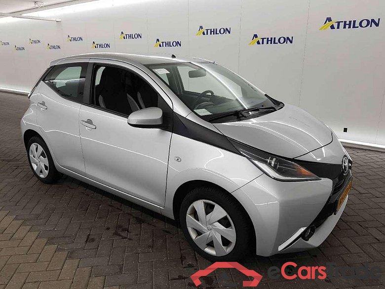 TOYOTA Aygo 1.0 VVT-i x-play #2