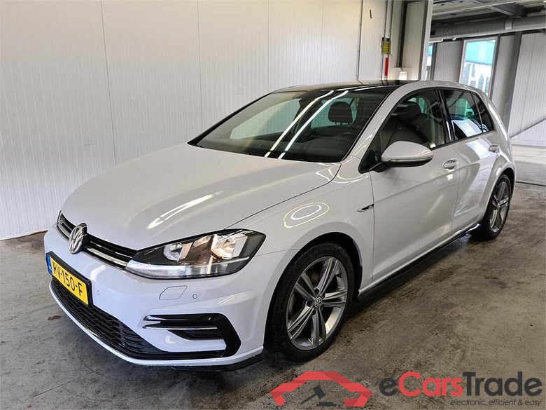 VOLKSWAGEN GOLF 1.6 TDI Highline #1