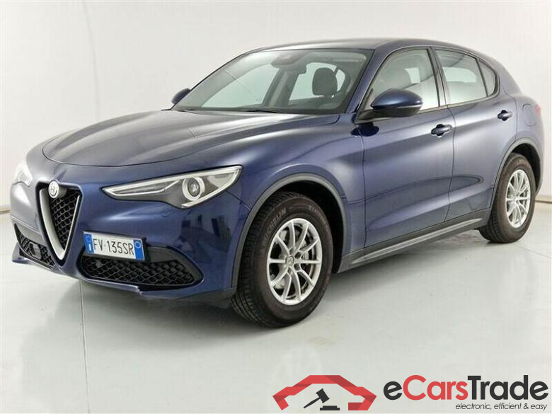 AlfaRomeo 32 ALFA ROMEO STELVIO / 2017 / 5P / SUV 2.2 TURBO DIESEL 160CV AT8 RWD BUSINESS