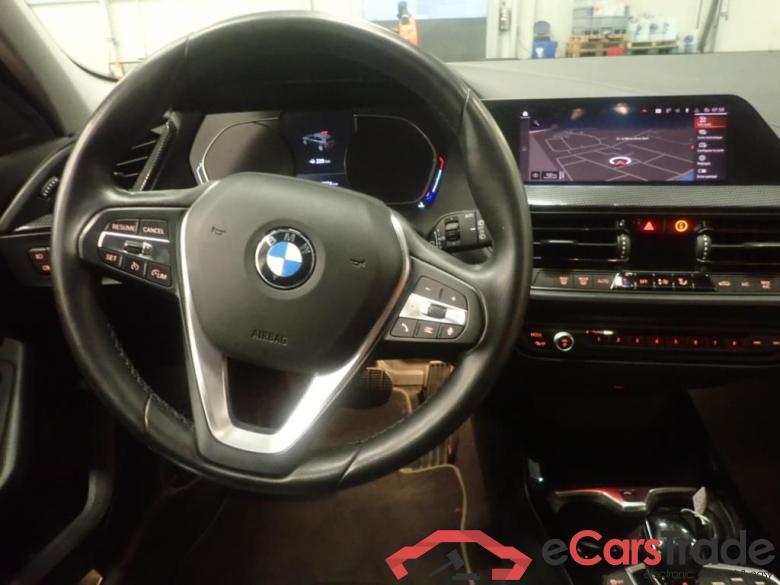 BMW 118 dA Sport Aut. 150Hp Virtual LED-Xenon Navi 1/2 Sport-Leather KeylessGo Klima PDC ... #3