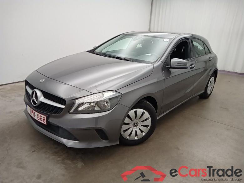 Mercedes-Benz A-Klasse A 180 d BlueEFFICIENCY Edition 5d #1