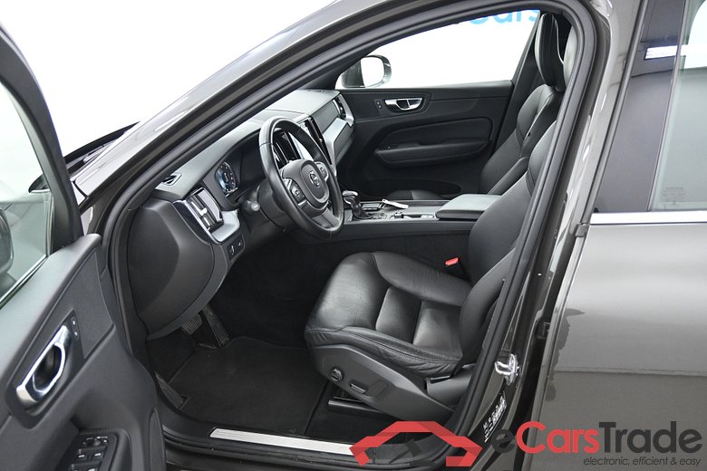 Volvo XC60 2.0 D4 Aut. Luxury Line LED-Xenon Navi Leather Camera 360° KeylessGo Klima PDC ... #5