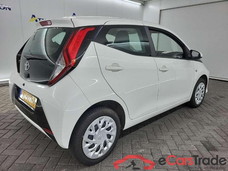 TOYOTA Aygo 1.0 VVT-i x-play 5D 53kW #3
