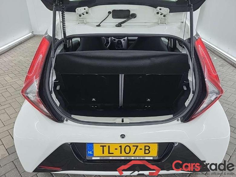 TOYOTA Aygo 1.0 VVT-i x-play 5D 53kW #5