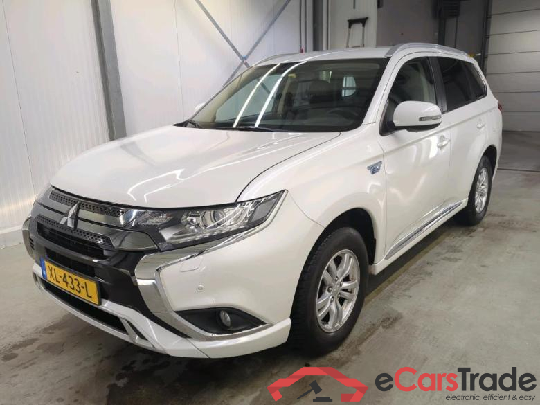 MITSUBISHI OUTLANDER 2.4 PHEV Pure