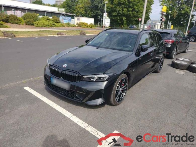Bmw 330 e xDrive M Sport Baureihe 3 Touring #1