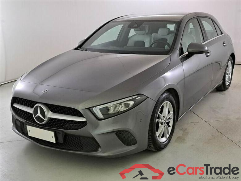 MERCEDES-BENZ CLASSE A / 2018 / 5P / BERLINA A 180 D AUTOMATIC BUSINESS EXTRA