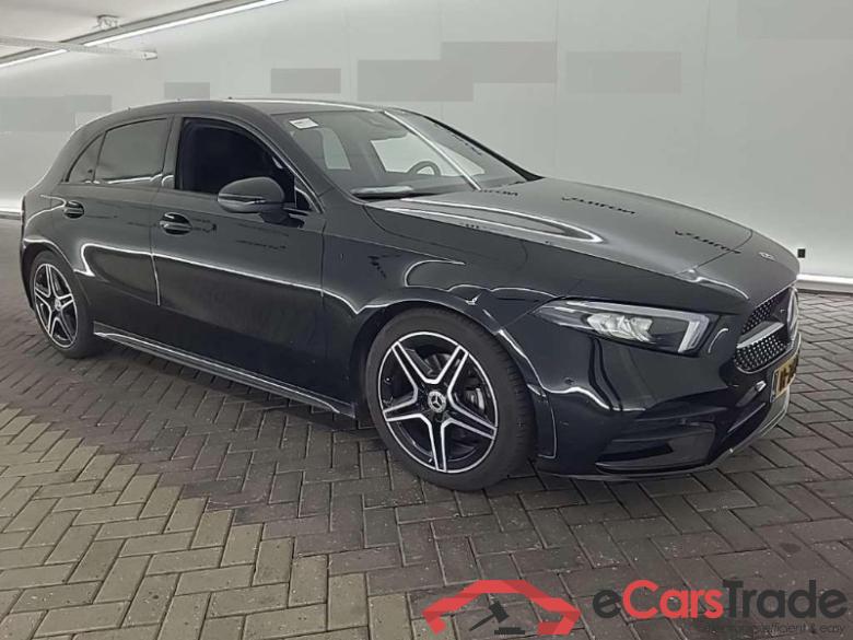 Mercedes A 160 i AMG Night Widescreen LED-Xenon Ambient Navi Sport-Leather-Alcantara Camera KeylessGo Klima PDC ... #2