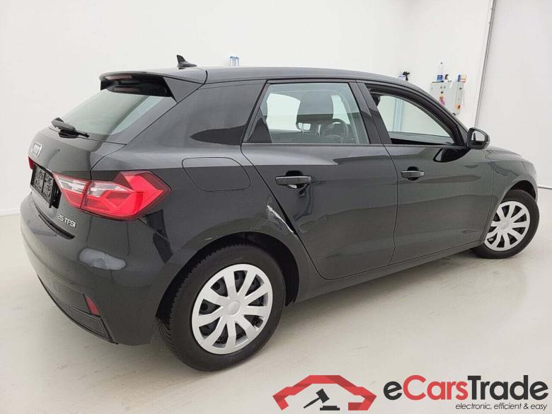 Audi A1 SB 1.0 TFSI Virtual Klima PDC ... #3
