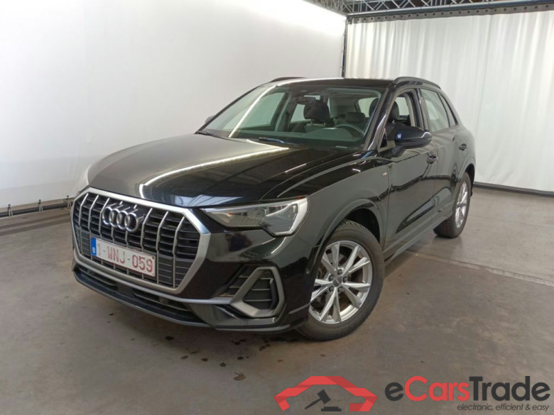 Audi Q3 35 TDI S tronic S line Business Edition 5d
