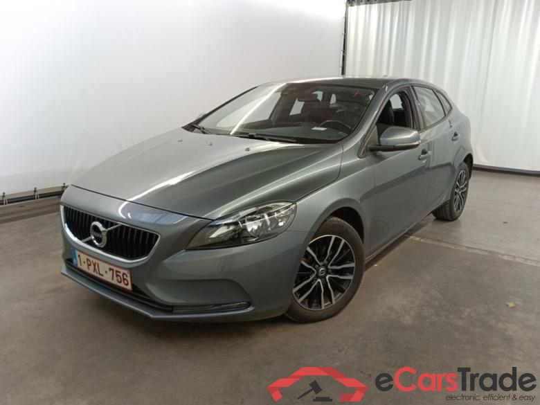 Volvo V40 D2-82 Momentum 5d
