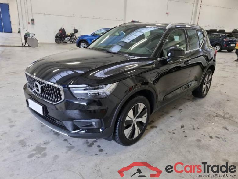 Volvo 146 VOLVO XC40 / 2017 / 5P / SUV T5 PLUG-IN HYBRID RECH INSCRIP EXPR MY21 #1