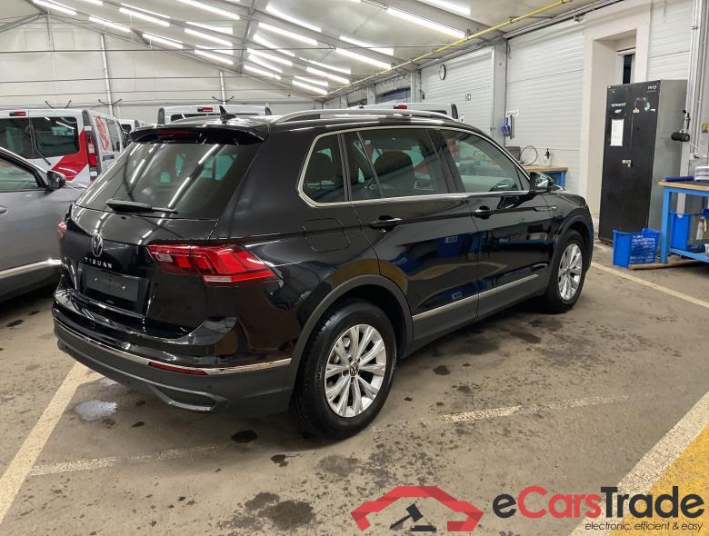 VOLKSWAGEN Tiguan Tiguan Life Business 1.5 TSI ACT OPF 96 kW (130 ch) 6 vitesses manuel #2