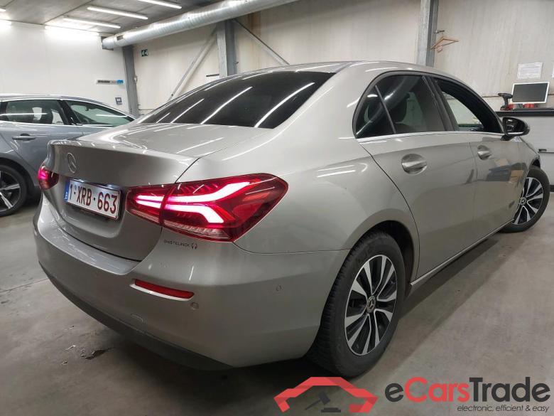 MERCEDES - MER A BERLINE 180 d DCT Business Solution & Pack Plus #2