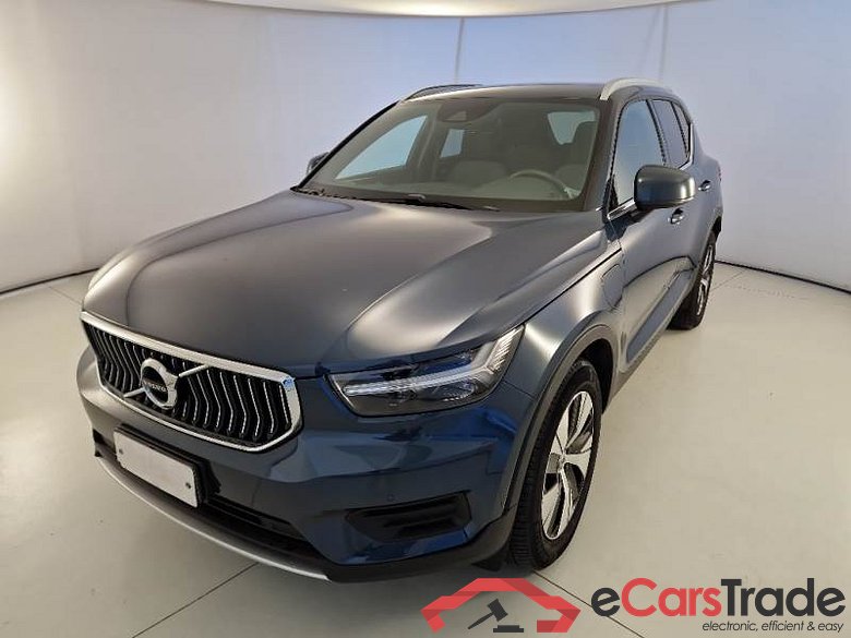 Volvo 235 VOLVO XC40 / 2017 / 5P / SUV T4 PLUG-IN HYBRID AUTO RECH INSCRIP EXPR