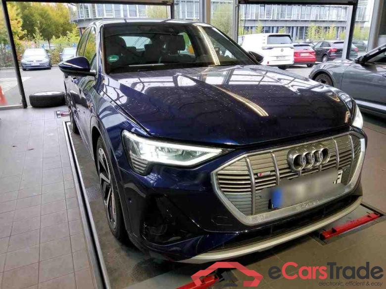 Audi 55 quattro S line E-tron #2
