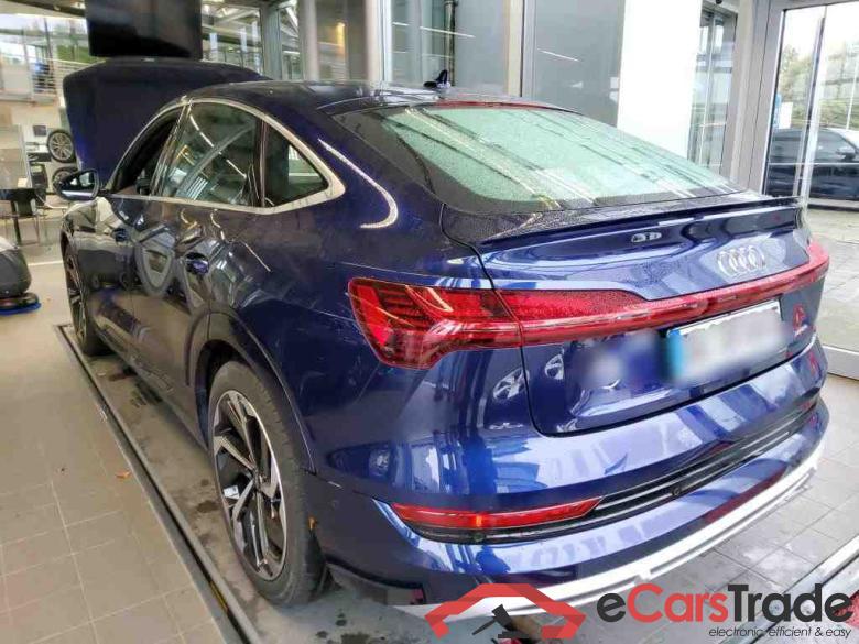 Audi 55 quattro S line E-tron #3