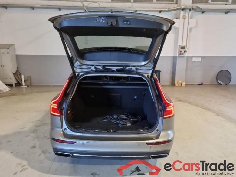 Volvo 75 VOLVO V60 / 2019 / 5P / STATION WAGON T6 PLUG-IN AWD AUTOM.INSCR.EXPR. #5