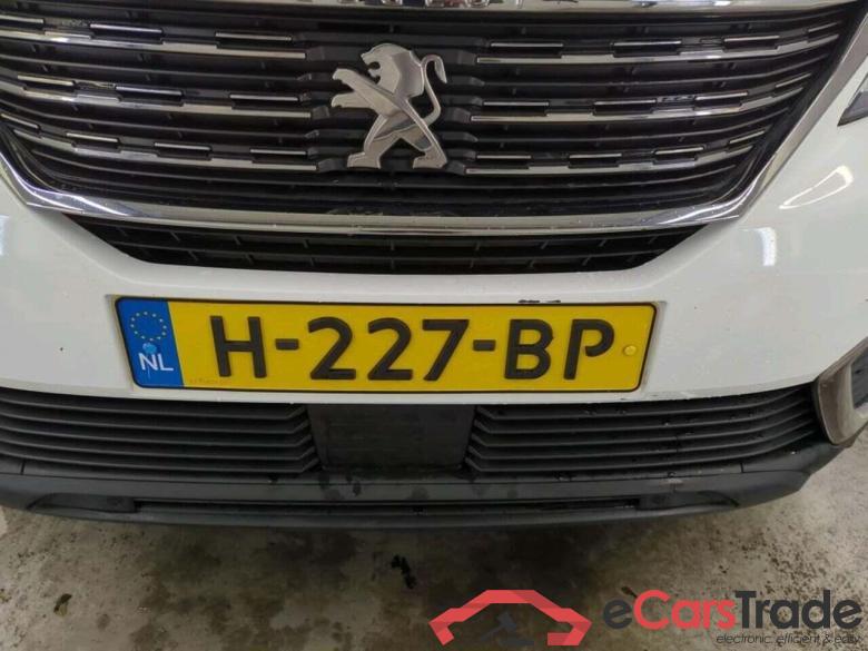 PEUGEOT 5008 1.2 PT BL. Executive #4
