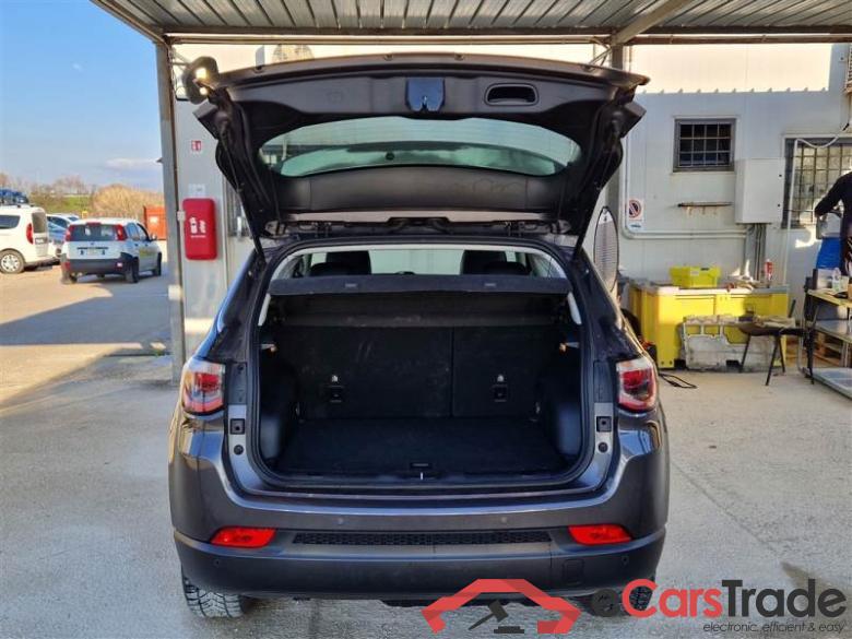 Jeep 33 JEEP COMPASS / 2017 / 5P / SUV 1.6 MJET II 88KW BUSINESS #5
