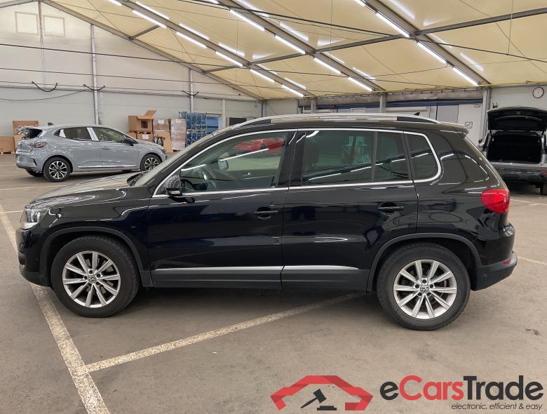 Volkswagen Tiguan 1.4 TSI BlueMotion Highline Pano Navi Sport-Leather Klima PDC .. #4