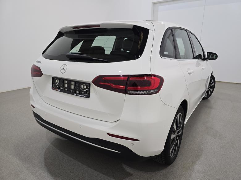 Mercedes B 180d Aut. LED-Xenon Widescreen Navi 1/2 Sport-Leather KeylessGo Camera Klima PDC ... #4