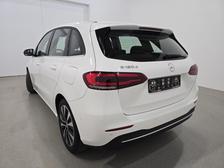 Mercedes B 180d Aut. LED-Xenon Widescreen Navi 1/2 Sport-Leather KeylessGo Camera Klima PDC ... #6