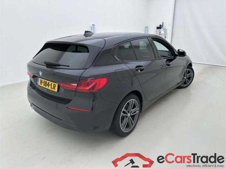 BMW 1-serie 118iA High Exe Edit Sportline #2