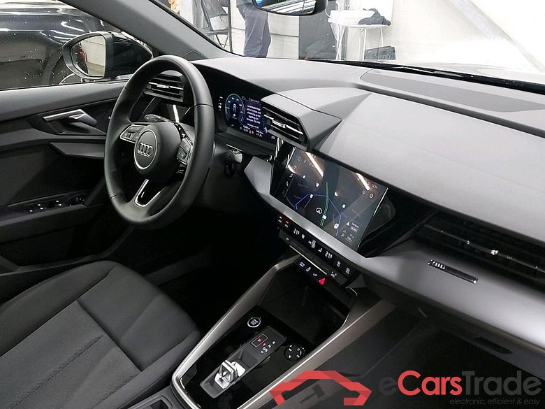 AUDI - AUD A3 SB 40 TFSI e 204PK Attraction Pack Business & Rear Park Sensors  * HYBRID * #3