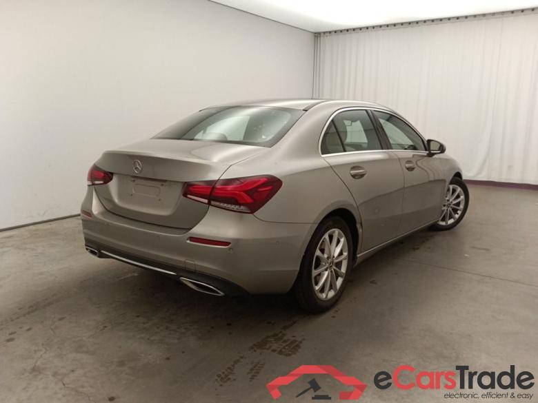 Mercedes-Benz A-Klasse Limousine A 180 d DCT Launch Edition 4d #5
