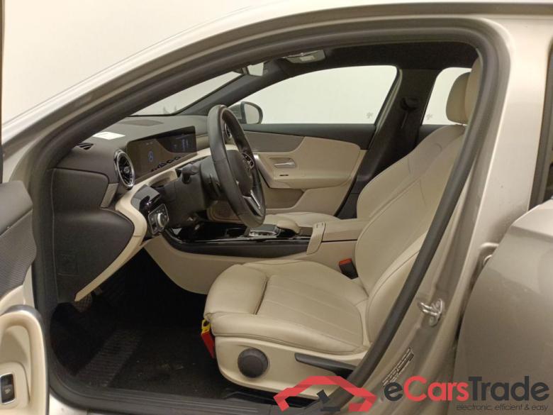 Mercedes-Benz A-Klasse Limousine A 180 d DCT Launch Edition 4d #6