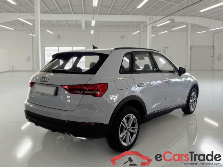 Audi 45TFSIE AUDI Q3 / 2018 / 5P / SUV 45 TFSI E S TRONIC BUSINESS #2