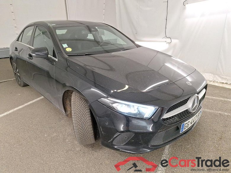 Mercedes A 200 d Business Line 8G-DCT MERCEDES-BENZ Classe A Berline / 2018 / 4P / Berline A 200 d Business Line 8G-DCT #4