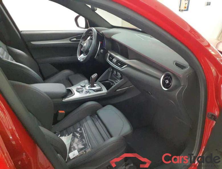 Alfa_romeo Competizione Q4 Stelvio #5