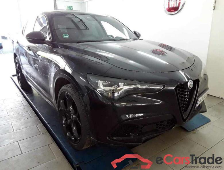 Alfa_romeo Competizione Q4 Stelvio #2