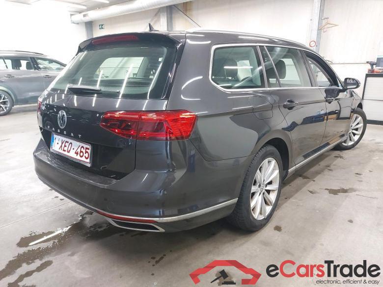 VOLKSWAGEN - VW  PASSAT VARIANT TDI 150PK Elegance Business With Nappa Leather & Acitve Driver Massage Seat & Pano Roof #2