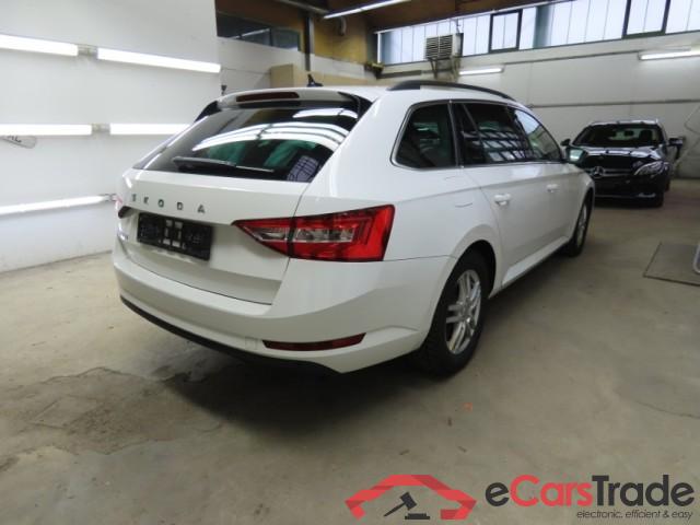 Skoda Superb Wagon ´15 Superb Combi Ambition 2.0 TDI 110KW AT7 E6d #3