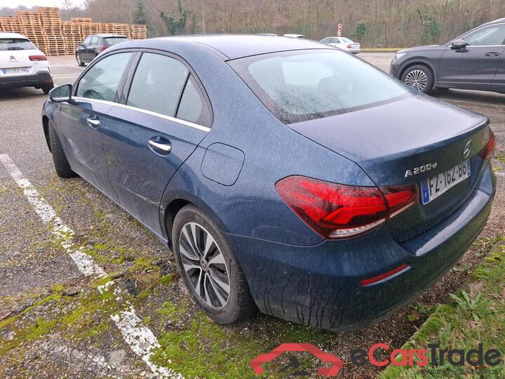 Mercedes A 200d Limousine Aut. LED-Multibeam Widescreen Navi Ambient 1/2 Sport-Leather KeylessGo Camera Klima PDC ... #4