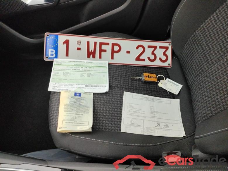 Peugeot 308 1.2 PureTech 110 S&S Active 5d #6