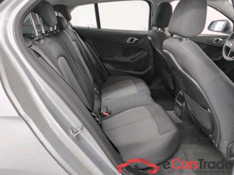 BMW 1 SERIES HATCH 1.5 116D (85KW) Model Advantage Business Storage #6