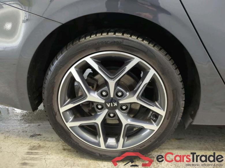 KIA ceed sportswagon 1.5 T-GDi MHEV GTLEd #4