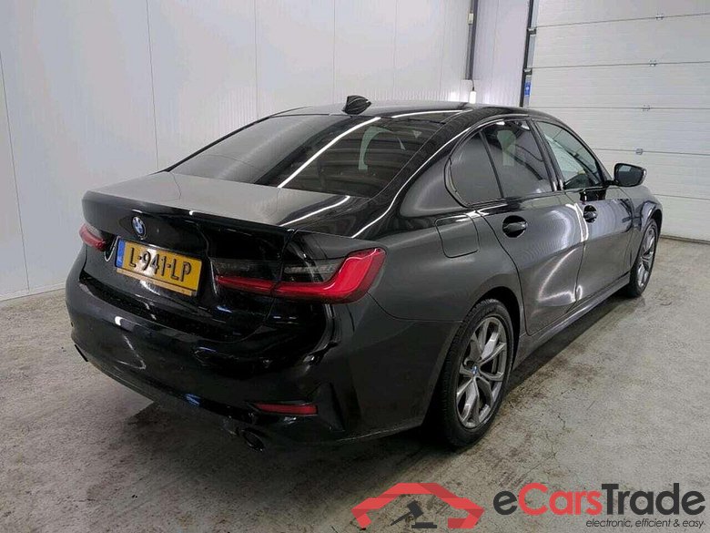 BMW 3-serie 318i Executive Ed. #2