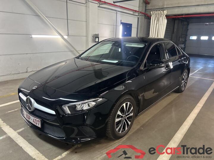 Mercedes A-Klasse Limousine A-Klasse Limousine A 180d DCT Business Solution 85kW/116pk  4D/P Auto-8 #1
