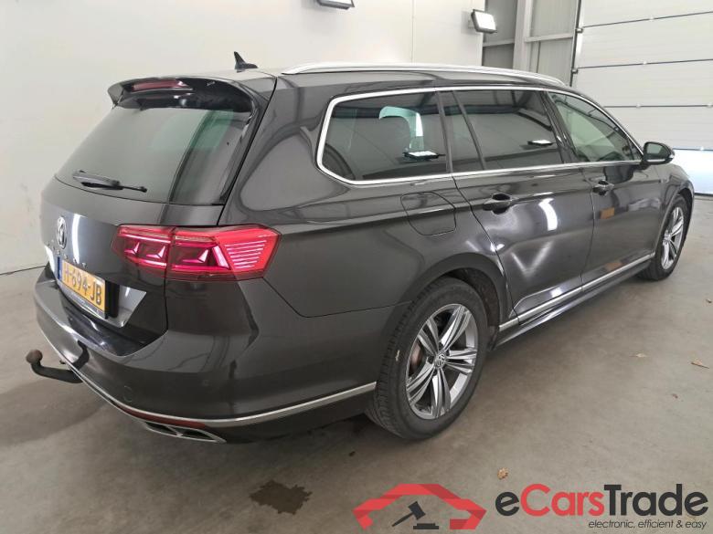 Volkswagen Passat Variant '14 Volkswagen Passat Variant 1.5 TSI DSG Elegance Business R 5d #2