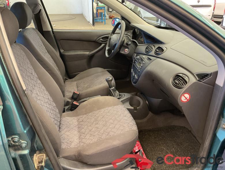 FORD Focus Focus 1.4i SE 16v Ambiente #4