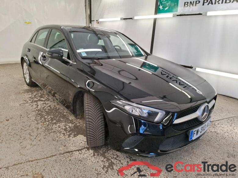 Mercedes A 200 d Business Line 8G-DCT MERCEDES-BENZ Classe A Compact / 2018 / 5P / Berline A 200 d Business Line 8G-DCT #4