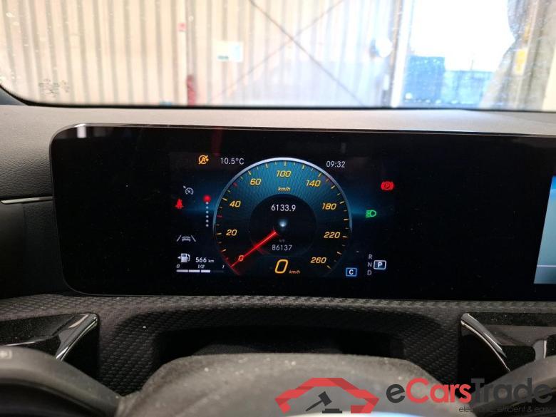 Mercedes A 200 d Business Line 8G-DCT MERCEDES-BENZ Classe A Compact / 2018 / 5P / Berline A 200 d Business Line 8G-DCT #6